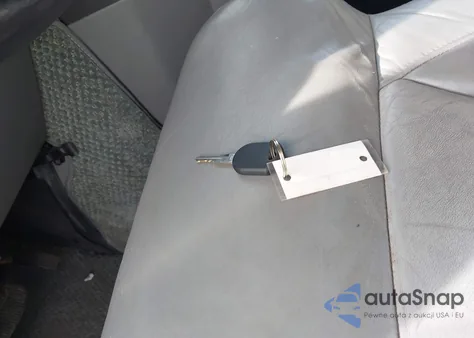 2010 Ford E-250 Commercial/Recreational from USA, damaged, VIN 1FTNE2EL5ADA38002